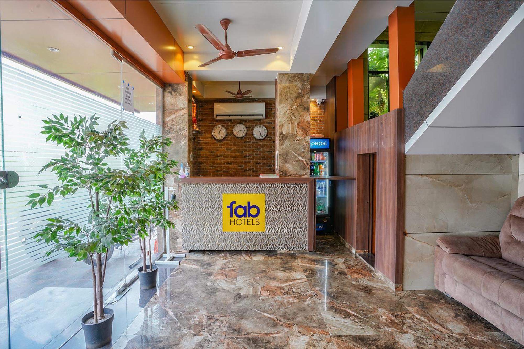 Fabexpress Super 7 Inn - Nr Rabale Station نافي مومباي المظهر الخارجي الصورة